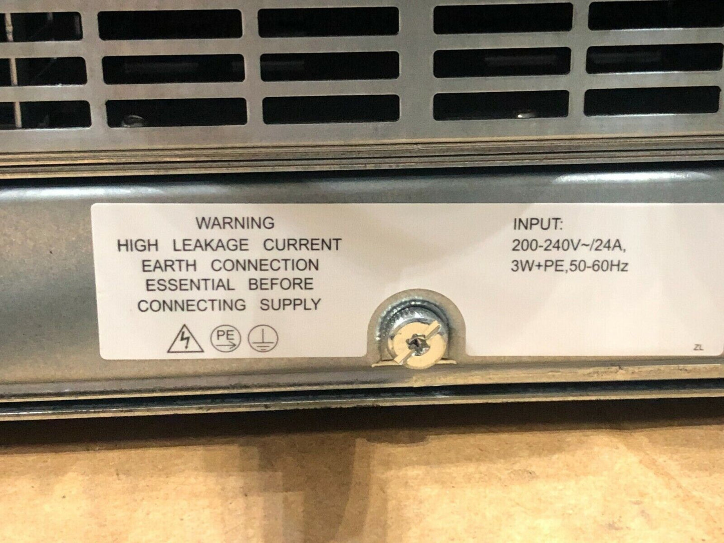 HP BladeSystem C7000 G3 Gen3 Platinum Blade Chassis 6x 2450W PSU 10x Fans 2x OA